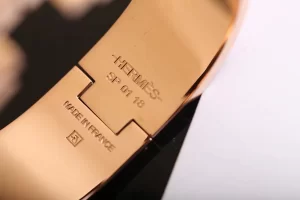 Luxury Womens Jewelry Hermes Clic Clac H Wide Bracelet Red A205PP240 AA146902