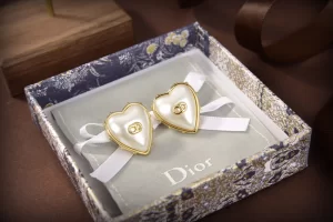 Luxury Womens Jewelry Dior CD Signature Heart Earrings A152PP120 AA148867