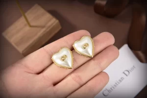 Luxury Womens Jewelry Dior CD Signature Heart Earrings A152PP120 AA148867