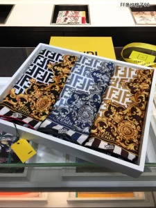 Luxury Womens Scarf Fendi FF Logo Silk Scarf Black 90x90CM A151PP200 AA150561