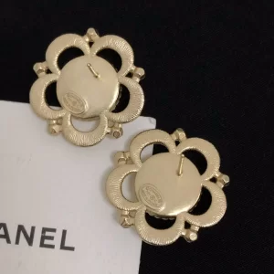 Luxury Womens Jewelry Chanel Crystal CC Gold Camellia Earrings A39PP138 AA150910