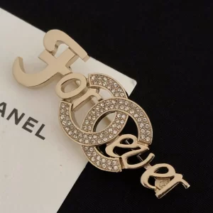 Luxury Womens Jewelry Chanel Crystal CC Gold Forever Brooch A39PP148 AA150912