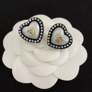 Luxury Womens Jewelry Chanel Double C Heart Earrings A39PP140 AA151431