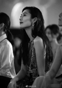 Luxury Womens Jewelry Chanel Crystals NO5 Earring A205PP200 AA154495