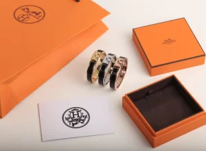 Luxury Womens Jewelry Hermes Clic Anneau Bracelet in Black A205PP220 AA154475