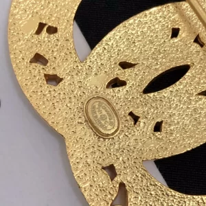 Luxury Womens Jewelry Chanel Brooch Chanel Gold CC Logo Brooch A39PP140 AA161563