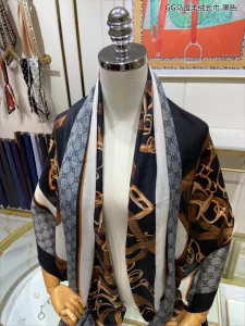 Luxury Womens Scarf Gucci GG Jacquard Silk Scarf in Black 110x200CM A151PP260 AA162963
