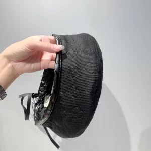 Luxury Womens Hats Gucci GG Fabric Beret Hat in Black A190PP90 AA164467