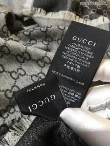 Luxury Womens Scarf Gucci GG Supreme Silk Scarf in Gray 140x140CM A151PP270 AA167423