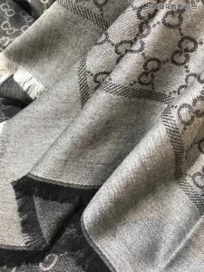 Luxury Womens Scarf Gucci GG Supreme Silk Scarf in Gray 140x140CM A151PP270 AA167423