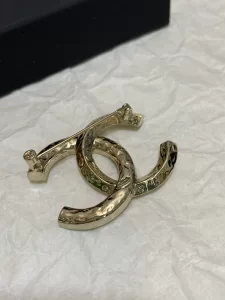 Luxury Womens Jewelry Chanel Brooch Chanel Gold Crystals CC Brooch A152PP110 AA168983
