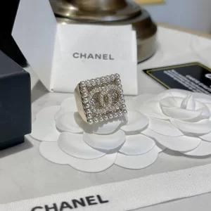 Luxury Womens Jewelry Chanel Ring Chanel Pearls CC Ring A152PP130 AA168970