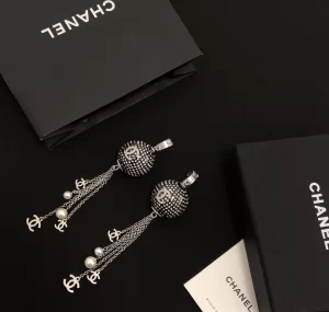 Luxury Womens Jewelry Chanel Earring with CC Chain Tassel and Ball A39PP170 AA169851