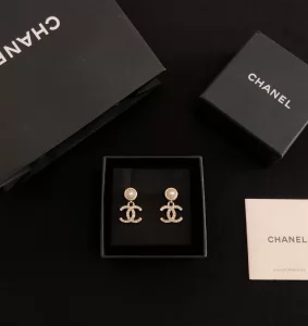 Luxury Womens Jewelry Chanel Earring Chanel Crystals CC Earrings A39PP120 AA171550