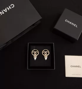 Luxury Womens Jewelry Chanel Earring Chanel Crystals CC Earrings A39PP130 AA171551