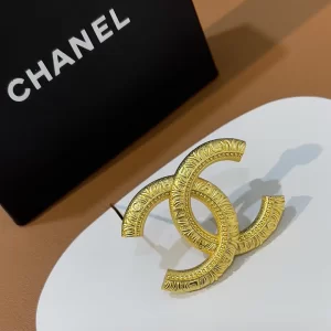 Luxury Womens Jewelry Chanel Brooch Chanel Gold CC Logo Brooch A205PP150 AA174142