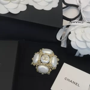 Luxury Womens Jewelry Chanel Brooch Chanel Crystals Ball Brooch A39PP180 AA174179