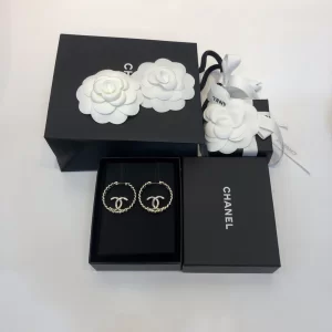 Replica Womens Jewelry Chanel Round Gold CC Earrings A39PP130 AA178069