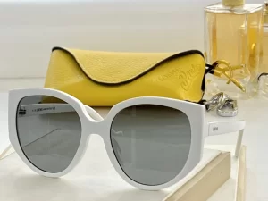 Loewe Replica Sunglasses LW40054U 