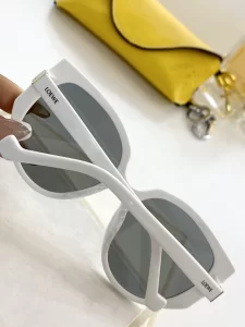 Replica Womens Sunglasses Loewe Replica Sunglasses LW40054U A65PP180 AA179614