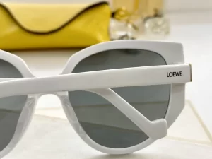 Replica Womens Sunglasses Loewe Replica Sunglasses LW40054U A65PP180 AA179614