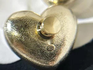 Replica Womens Jewelry Chanel VIP Crystals CC Heart Brooch AB7007 A62PP190 AA181173