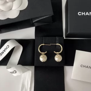 Replica Womens Jewelry Chanel Crystals CC Pearl Earrings A39PP130 AA181750