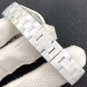 Replica Womens Watches Chanel VIP J12 White Dial Ladies Watch 33MM A184PP2180 AA184180