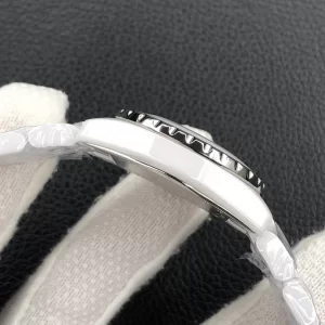 Replica Womens Watches Chanel VIP J12 White Dial Ladies Watch 33MM A184PP2180 AA184183