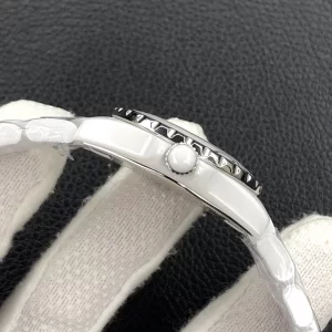 Replica Womens Watches Chanel VIP J12 White Dial Ladies Watch 33MM A184PP2180 AA184184