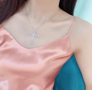 Replica Womens Jewelry Tiffany Diamonds Cross Pendant Necklace A205PP280 AA188564
