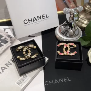 Replica Womens Jewelry Chanel Crystal CC Logo Brooch A152PP180 AA189118
