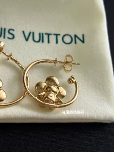 Replica Womens Jewelry Louis Vuittono Vivienne Gold Earrings A152PP180 AA190562