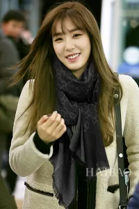 Essenceofluxury Womens Scarf Gucci GG Cashmere Silk Scarf in Black 70x200CM A151PP280 AA192466