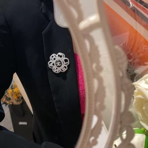 Essenceofluxury Womens Jewelry Chanel Crystals CC Monogram Flower Brooch A39PP180 AA192815