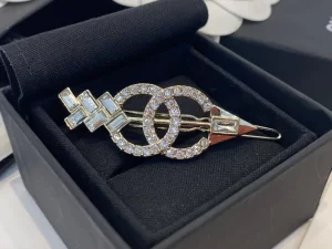Essenceofluxury Womens Jewelry Chanel Crystals CC Logo Hair Pin A39PP180 AA200208