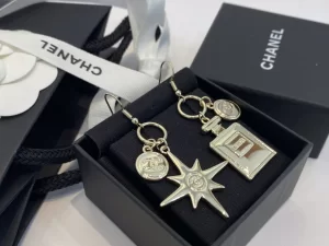 Essenceofluxury Womens Jewelry Chanel Gold Bottle Star Earrings A39PP180 AA200223