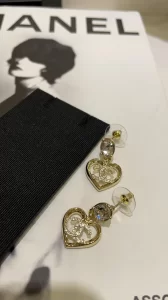 Essenceofluxury Womens Jewelry Chanel Crystals CC Logo Gold Heart Earrings A152PP180 AA200452