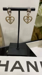 Essenceofluxury Womens Jewelry Chanel Crystals CC Logo Gold Heart Earrings A152PP180 AA200452