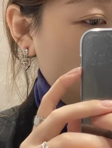 Essenceofluxury Womens Jewelry Chanel Crystals CC Logo Gold Heart Earrings A152PP180 AA200452