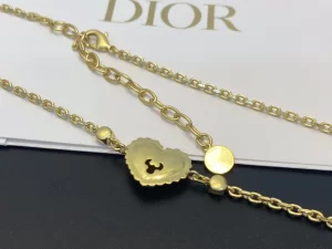 Essenceofluxury Womens Jewelry Dior Heart Pendant Necklaces A39PP180 AA203894