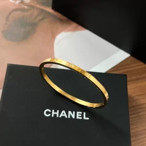 Essenceofluxury Womens Jewelry Chanel Gold Bracelet A62PP380 AA205210