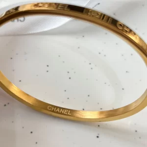 Essenceofluxury Womens Jewelry Chanel Gold Bracelet A62PP380 AA205210