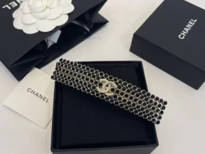 Chanel CC Diamond Hair Clip Black