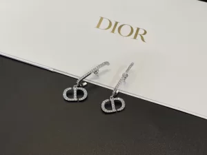 Dior 30 Montaigne Crystals Earrings