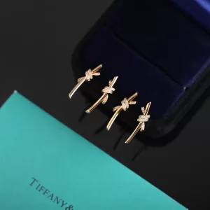 Tiffany Gold Knot Short Earrings