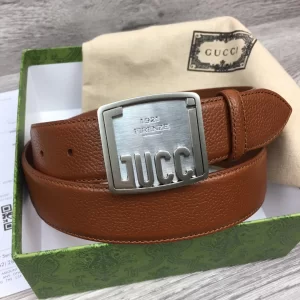 Gucci Plaque Buckle Brown Leather Belt 35MM