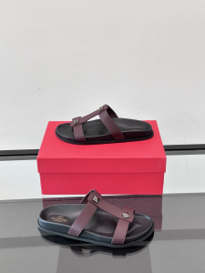 Valentino Roman Stud Burgundy Leather Flat Slides Sandals Valentino Roman Stud Burgundy Leather Flat Slides Sandals