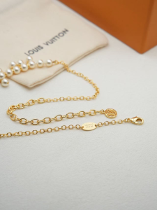 Louis Vuitton Pearl River Necklace