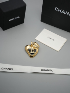 Chanel CC Heart Brooch Black Gold